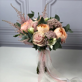 Букет невесты из пионовидных роз "Эстелла"