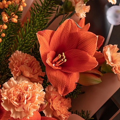 Зимний букет из амариллиса "Звездный миг" - фото 6