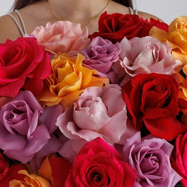 Композиция из 25 голландских роз в коробке "Яркий микс" - фото 6