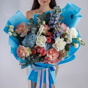 Букет с дельфиниумом "Аспан"