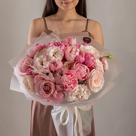 Букет с пионами "Зефир"