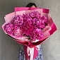 Букет из 11 местных малиновых пионов - фото 1