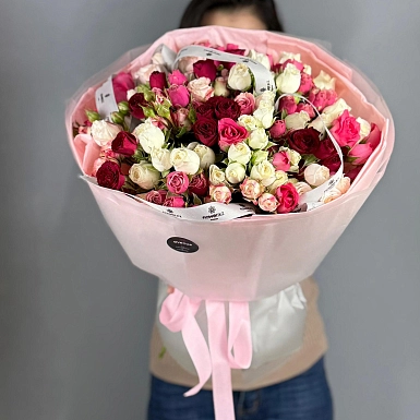 Букет из 25 кустовых роз "Малинка" - фото 1