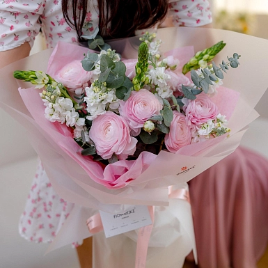 Букет из маттиол и ранункулюсов "Лиана" - фото 2