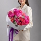 Букет из пионов и кустовой пионовидной розы "Малиновые сны" - фото 1
