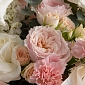 Букет из пионовидных роз "Цветущая нежность" S - фото 7
