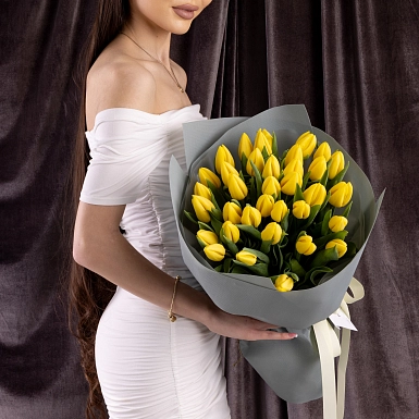 Букет из 35 желтых тюльпанов - фото 2