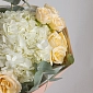 Букет с гортензией и спрей розами "Безе" - фото 5