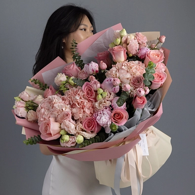 Букет из гортензий и пионов "Восторг" - фото 2