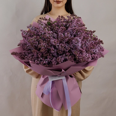 Букет из 51 ветки сирени в оформлении - фото 3