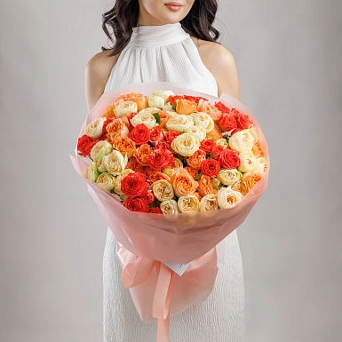 Букет из ярких кустовых пионовидных роз "Orange" - фото 1