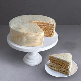 Торт "Карамельная девочка"