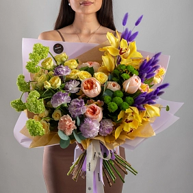 Букет с орхидеями "Лучезарная улыбка"