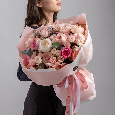 Букет из пионовидных и кустовых роз "Английский подарок" - фото 2