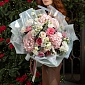 Букет из гортензий и пионовидных роз "Снежная Королева" - фото 2