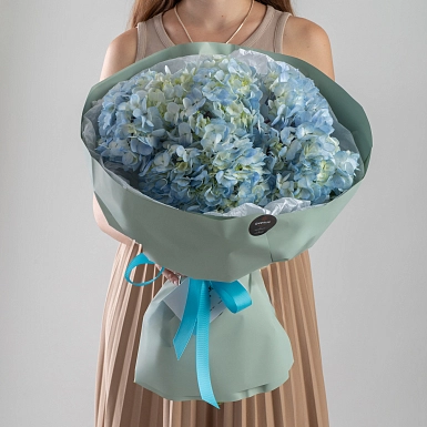 Букет из 5 голубых гортензий фото