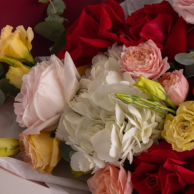 Букет из роз и лизиантусов "Магия Цветов" - фото 6