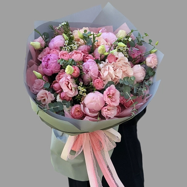 Букет из пионов и эустом "Пионовая радость" - фото 1