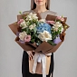 Букет из гортензии и роз “Акбота” фото
