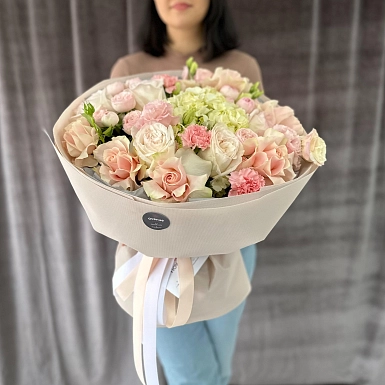 Букет из пионовидных роз и гортензии "Dream" - фото 2