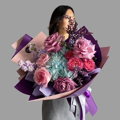 Букет из гортензии и роз "Аквамарин" - фото 3