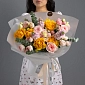 Букет из роз и маттиолы "Яркая пора" - фото 1