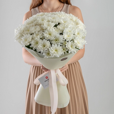 Букет из белых кустовых хризантем "Baltica" S - фото 3