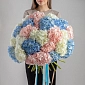 Букет из 35 разноцветных гортензий фото
