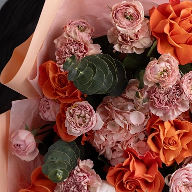 Букет из роз и гортензии "Ягодный джем" фото