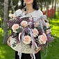 Корзина из сирени и роз "Радость встречи" - фото 6