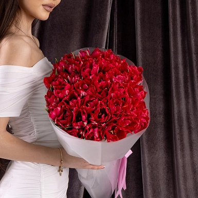 25 пионовидных малиновых тюльпанов - фото 3