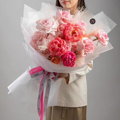 Букет из гортензии и пионов "Ажар" - фото 2