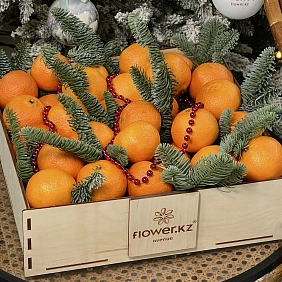 Новогодний бокс с мандаринами