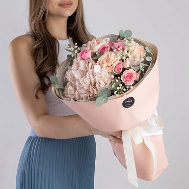 Букет с гортензией "Звездочка" фото