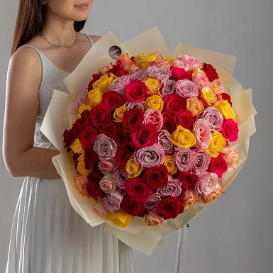 Букет из 101 микс Голландской розы 50 см с оформлением - фото 3