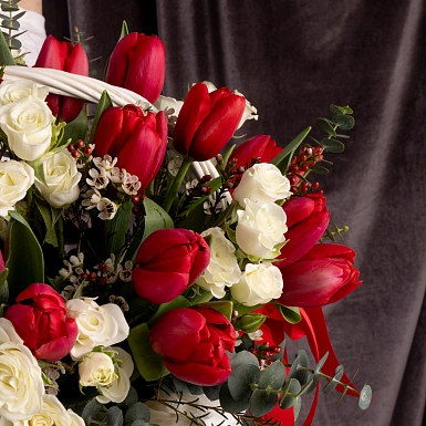 Сет из 2-х букетов в корзинке и клубника в шоколаде 9 шт. "Милашка" - фото 6