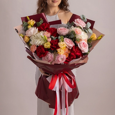 Букет из роз и лизиантусов "Магия Цветов" - фото 1