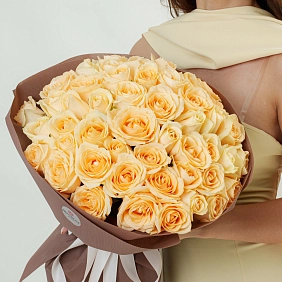 Букет из 51 кремовой розы 50 см "Тянь-Шань"