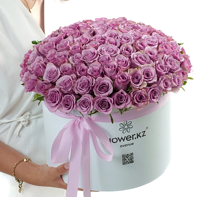 Коробка из 101 фиолетовой розы "Тянь-Шань" - фото 2