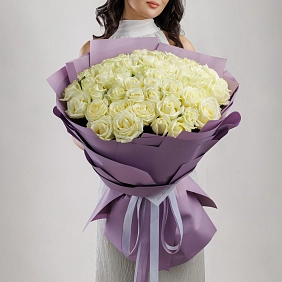 Букет из белых роз 70 см "Тянь-Шань"