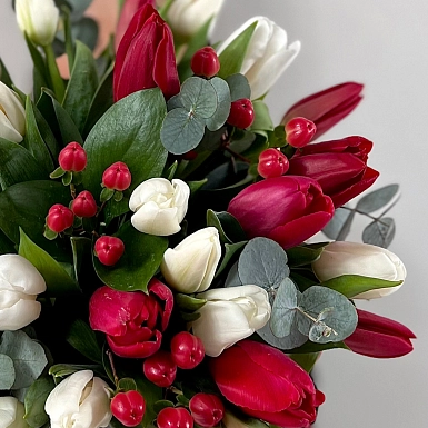 Разноцветные тюльпаны в коробке "Candy mix" - фото 5