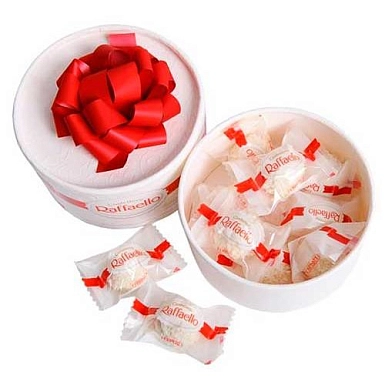 Набор конфет Raffaello 100 г. - фото 2