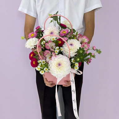 Композиция с астрой и георгинами "Снова в школу" - фото 3