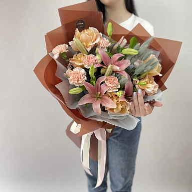 Букет из лилий и гвоздик "Мишель" - фото 1