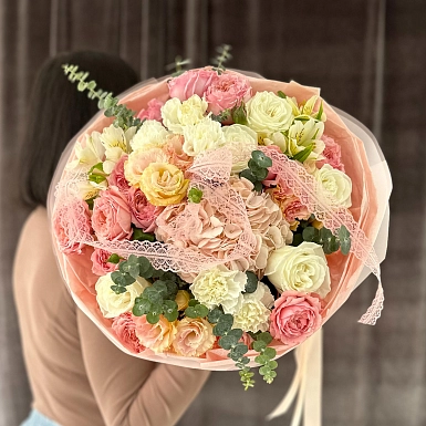 Букет из гортензии и спрей Julietta "Queen" фото