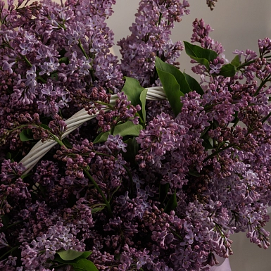 Корзинка из 7 веток сирени - фото 5