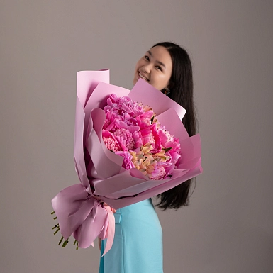 Букет из пион и альстромерии "Милана" - фото 2