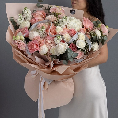 Букет с пионами и гортензиями "Райский сад" - фото 3