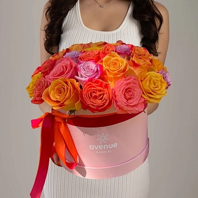 35 микс Голландских роз в розовой коробке - фото 3