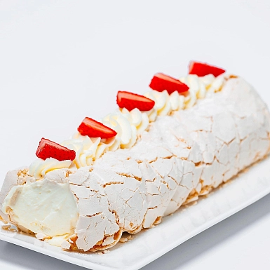 Рулет "Меренговый с клубникой" (600 г) - фото 4